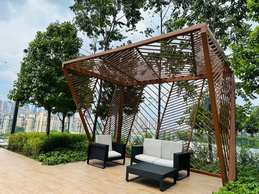 M Vertica Kl 3b2b 8 Pax Wi-fi, 2 Carparks Pangsapuri Kuala Lumpur