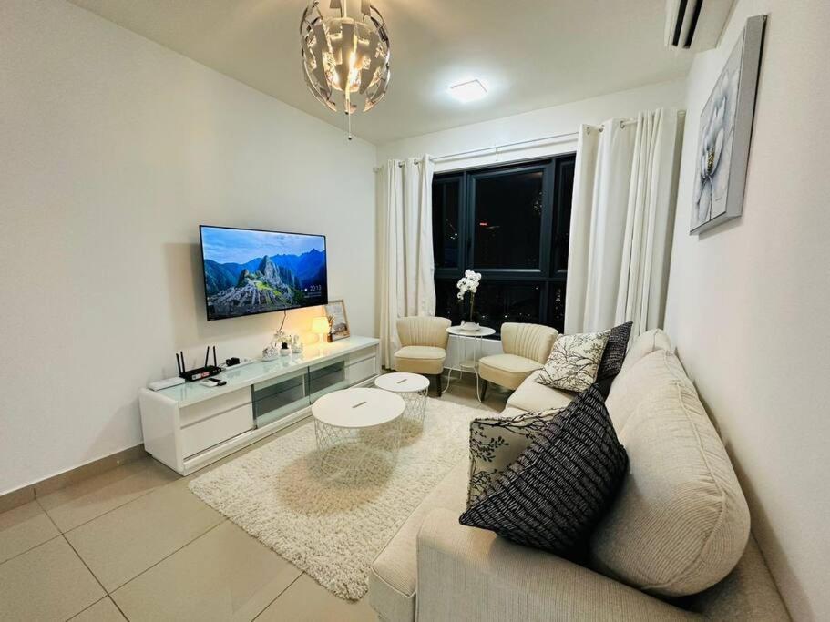 M Vertica Kl 3b2b 8 Pax Wi-fi, 2 Carparks * Kuala Lumpur