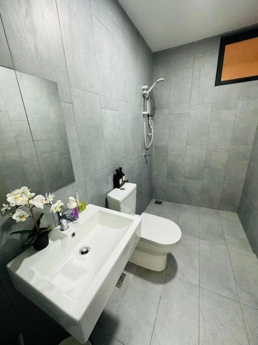 Pangsapuri M Vertica Kl 3b2b 8 Pax Wi-fi, 2 Carparks *